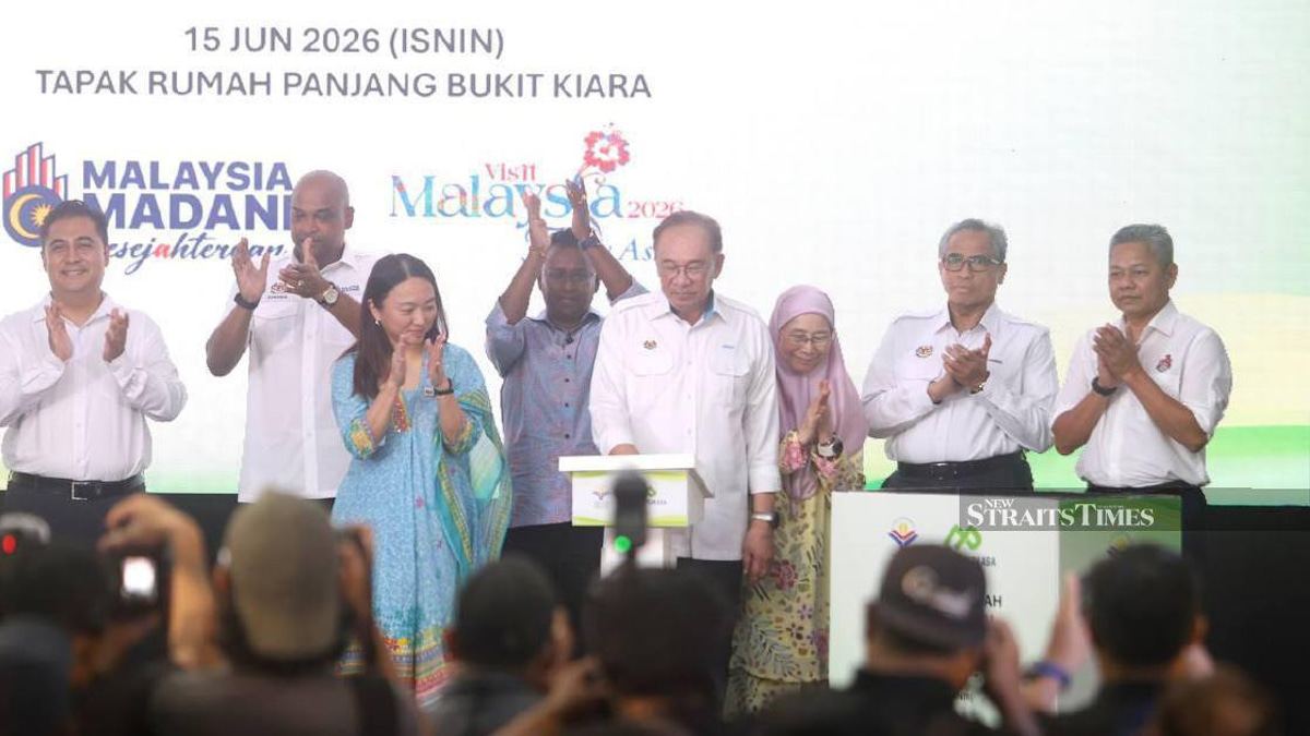 Anwar Ibrahim Warns Against Racial Divisiveness as Politicians Exploit Community Tensions