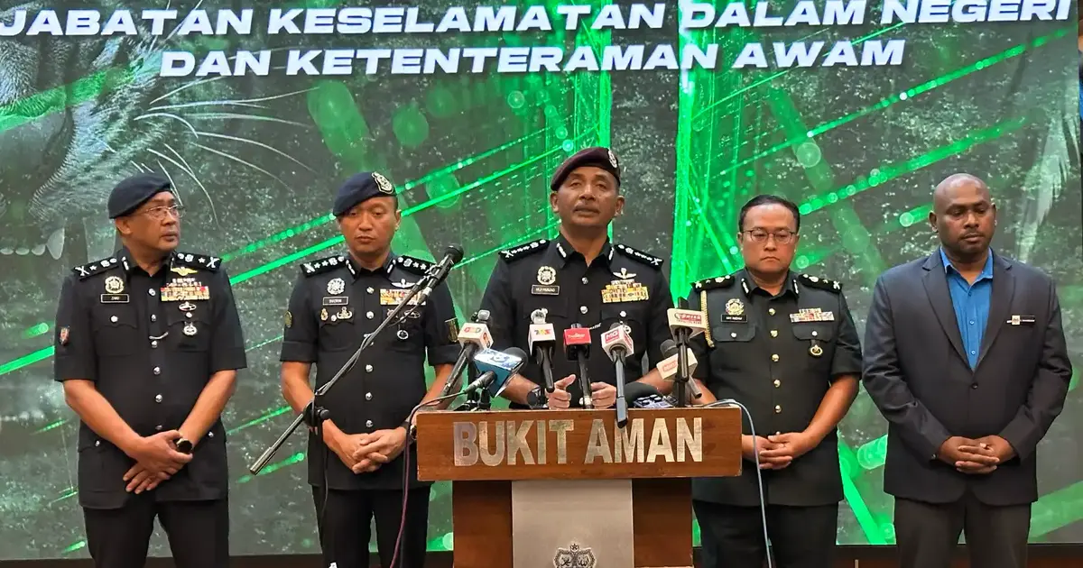 Police seize RM13 million in contraband goods in Kuala Lumpur and Klang operations