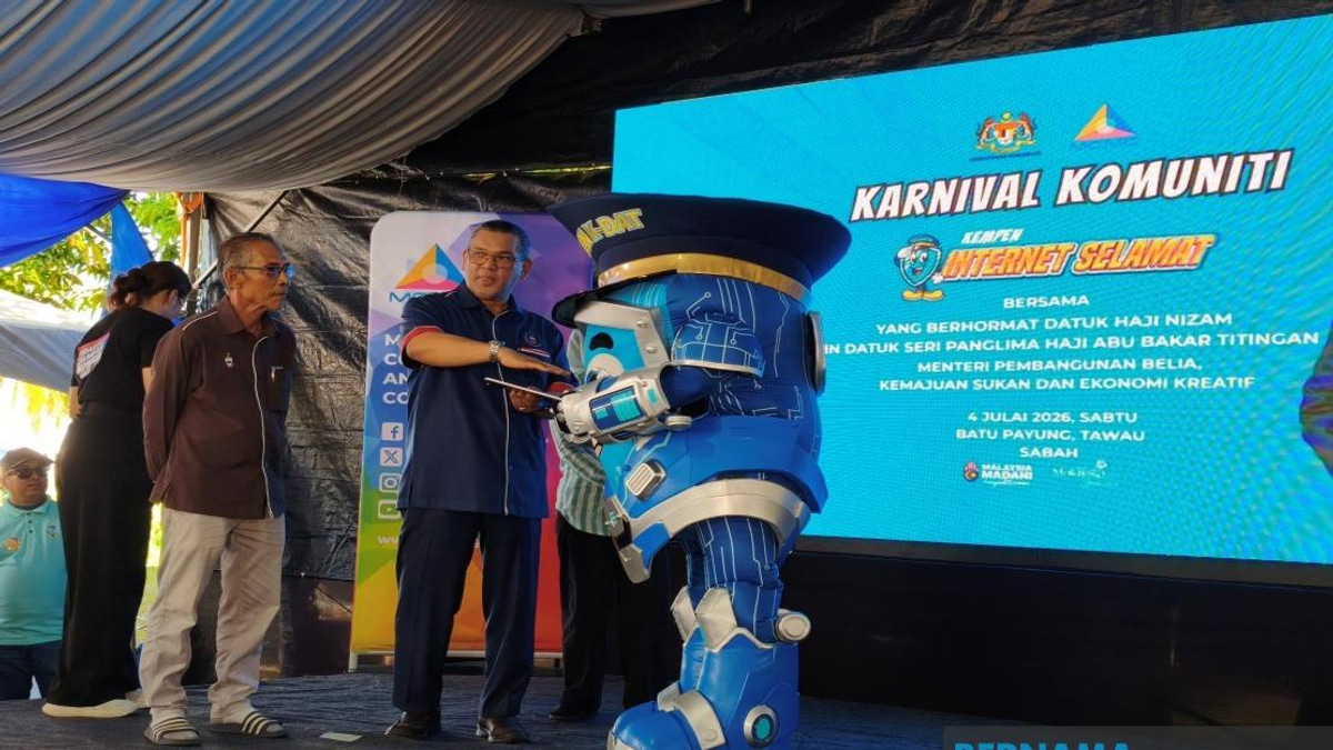 Digital Literacy Key to Protecting Malaysians from Online Fraud and Harassment, Says Sabah Minister