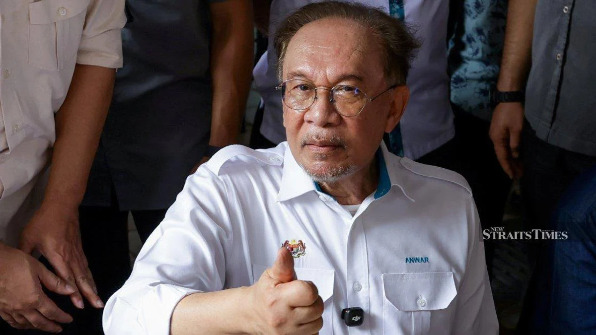 Anwar Ibrahim Tops Latest Merdeka Centre Popularity Survey as Political Leadership Ratings Shift
