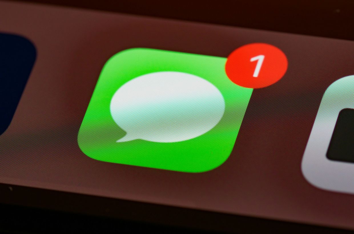 ChatGPT Now Integrates With Apple's iMessage, Reigniting Privacy Debate Between Tech Giants
