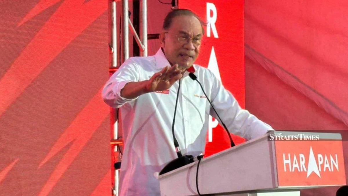 Anwar Calls for Unity: PH Urged to Focus on Work, Not Internal Disputes