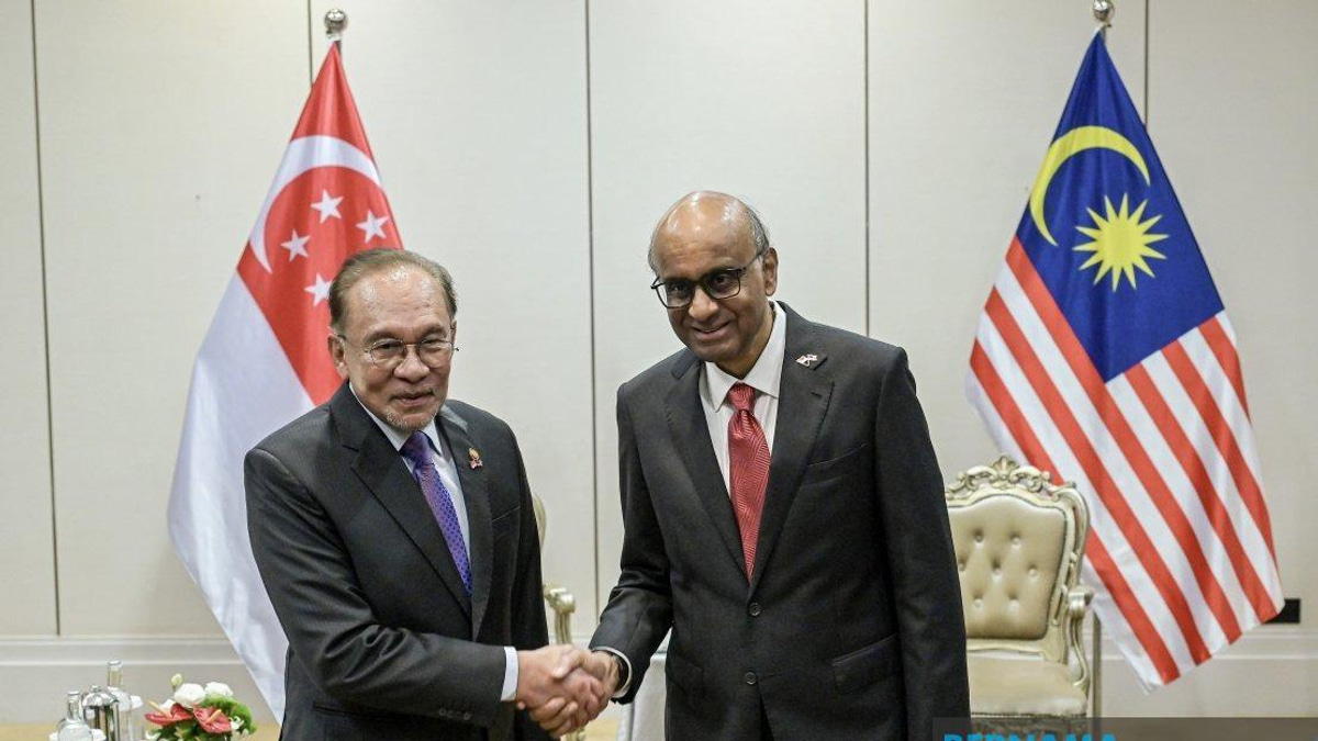 Anwar Receives Singapore President Tharman in State Visit, Underscoring Bilateral Ties