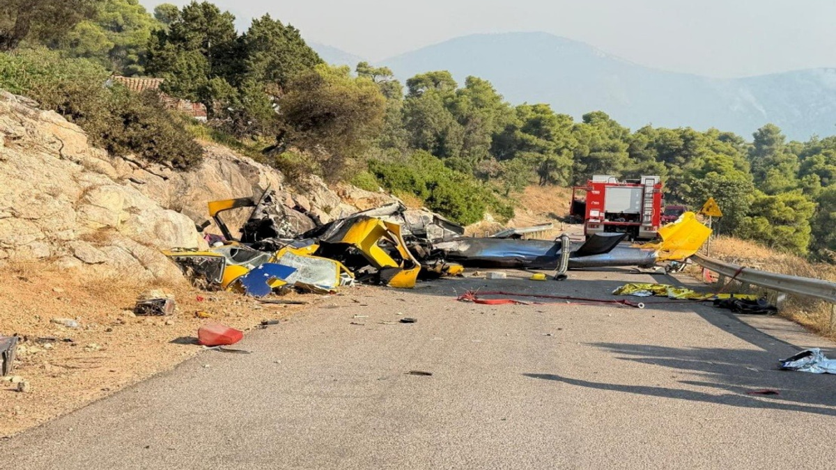 Two Dead in Greek Firefighting Helicopter Collision During Wildfire Battle