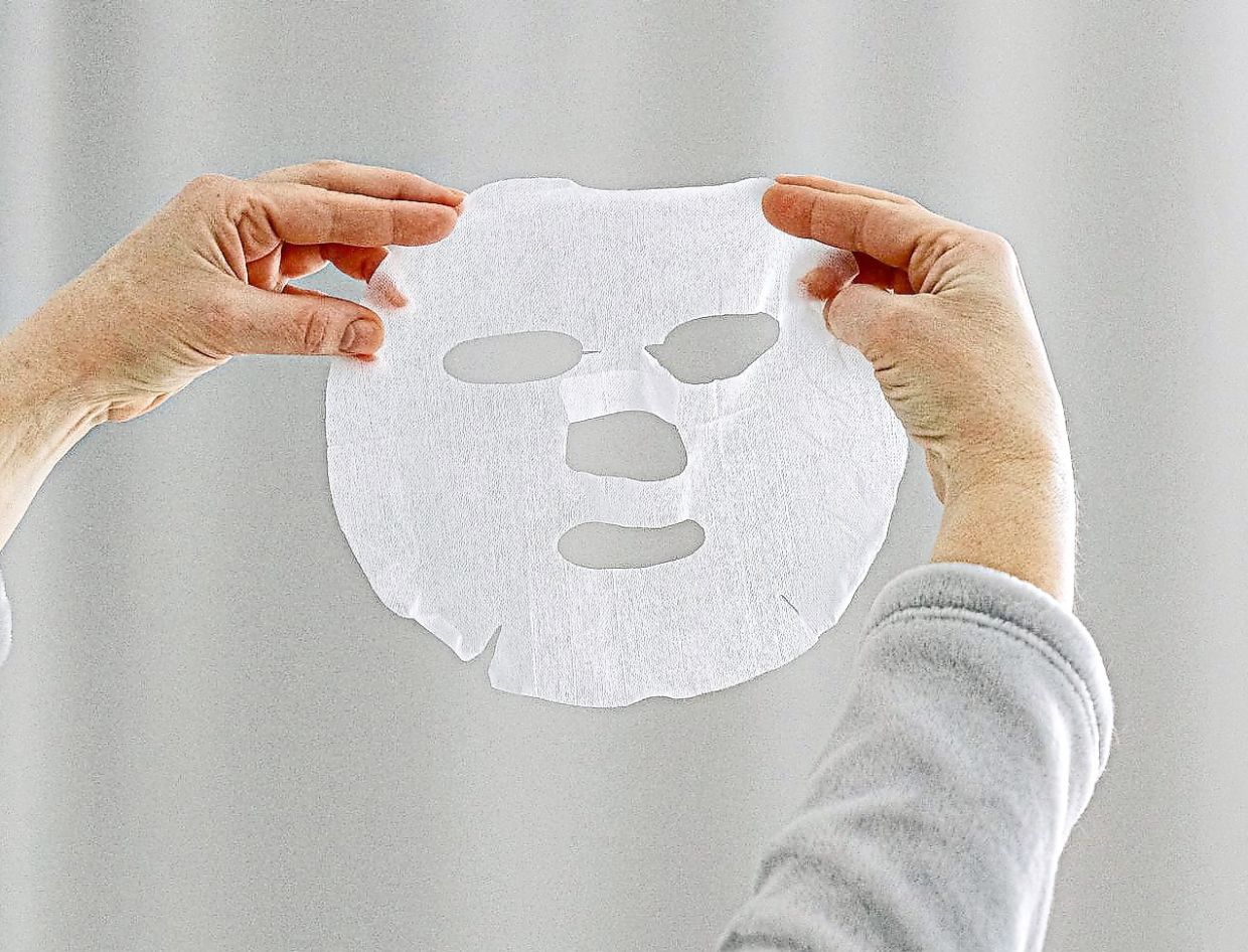 Cabin Dryness and Skin Care: What Dermatologists Say About In-Flight Moisturising