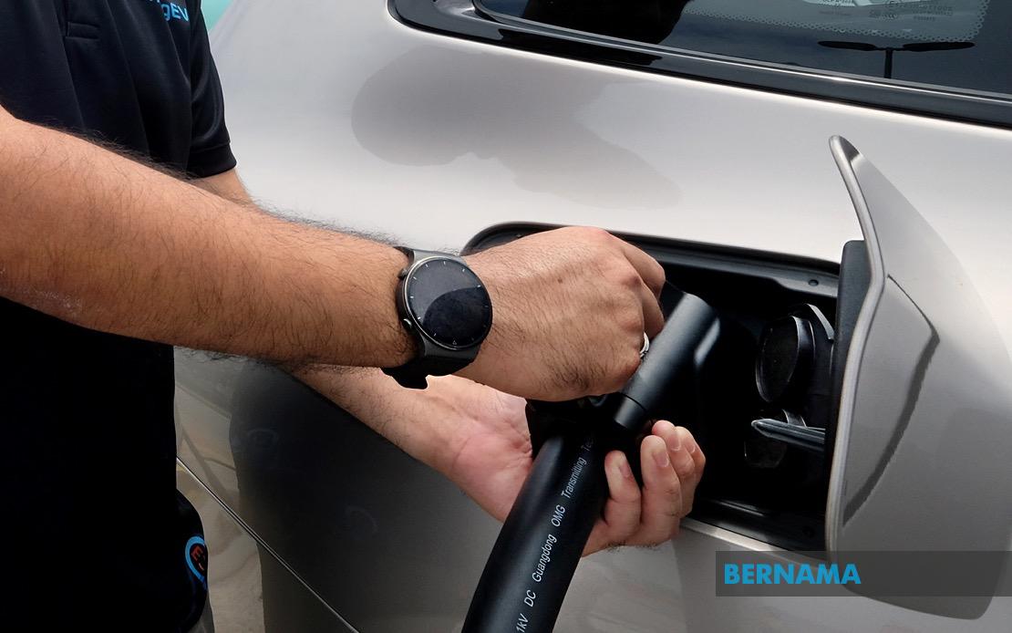 Malaysia Has Installed 6,416 Public EV Chargers Nationwide, Says MITI