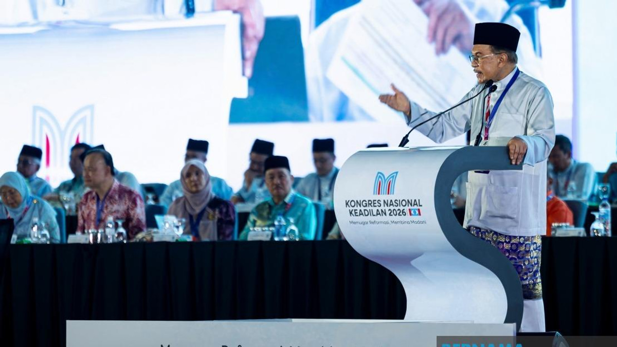 Anwar Dismisses Reports of Tension With Ahmad Zahid, Emphasises Unity Government Stability