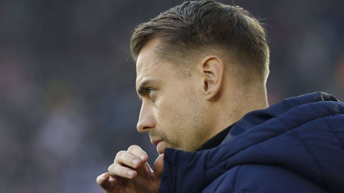 Southampton Coach Tonda Eckert Faces FA Misconduct Charge Over Training Ground Surveillance