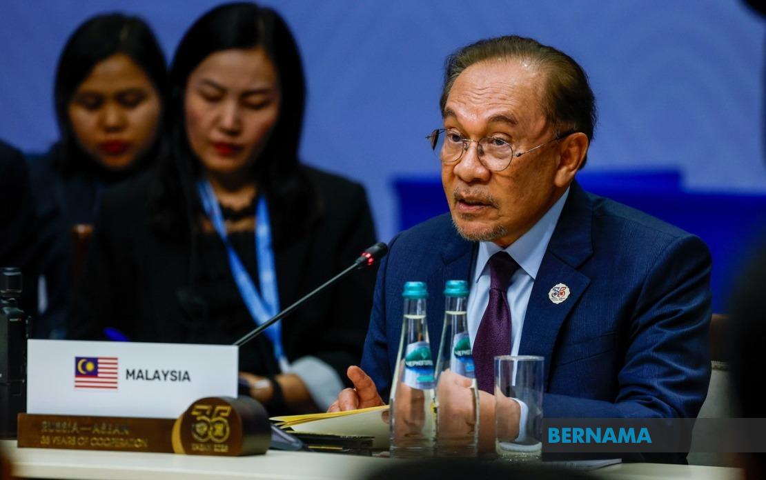 PM Anwar Urges ASEAN and Russia to Deepen Strategic Ties Amid Global Tensions