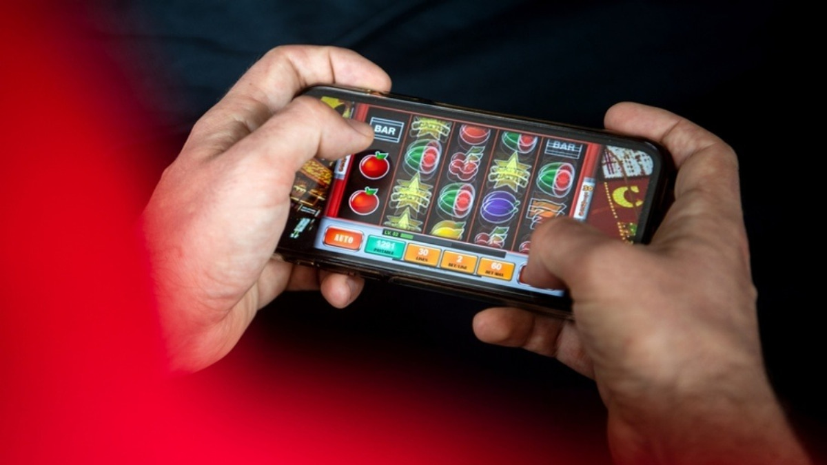 Indonesia Escalates War on Online Gambling with Mass Website Blocks and Financial Crackdowns