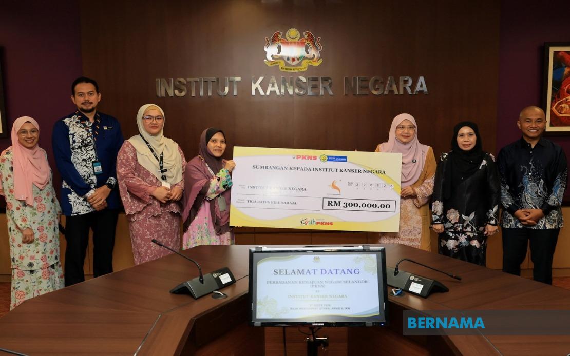 PKNS Commits RM300,000 to Support Cancer Patients at National Cancer Institute