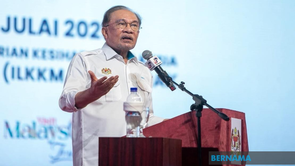 PM Anwar calls on young Malaysians to honour independence struggle and national history