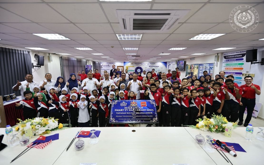 Johor Foundation Equips Schools with Smart TVs and Vision Screening for 2,000 Students