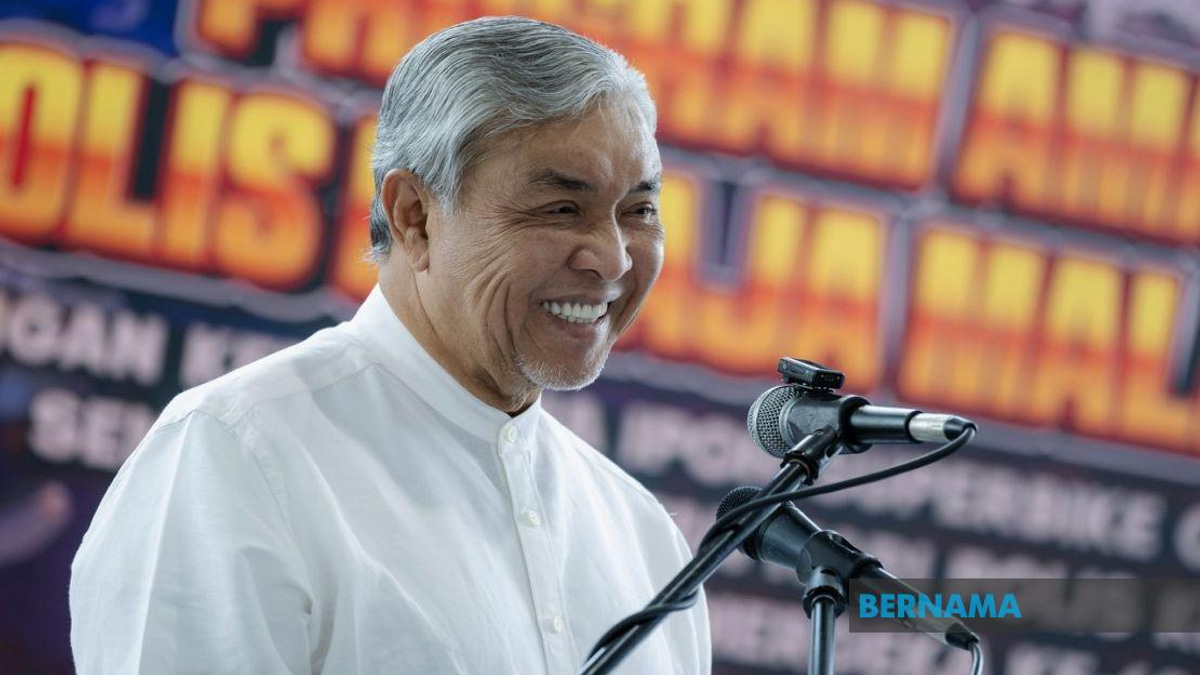 Ahmad Zahid Urges Malaysian Motorcycle Riders to Respect Host Country Laws