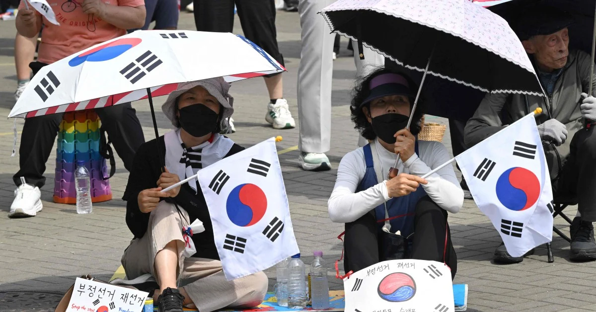 South Korea's Parliament Opens Investigation Into Local Election Ballot Crisis