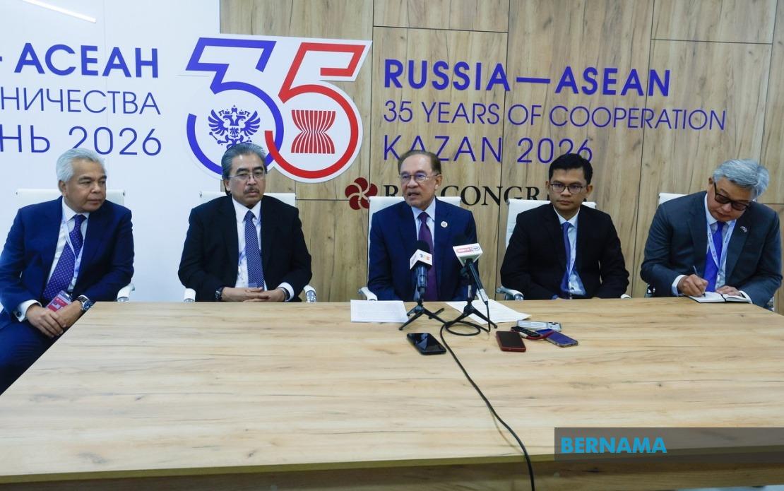 Malaysia Must Fast-Track Russia Visa-Free Travel and Direct Flights, Anwar Says