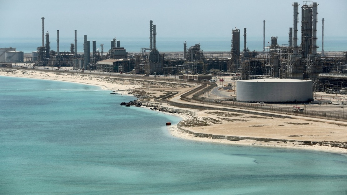 Saudi Aramco Helicopter Crashes in Ras Tanura, All 14 On Board Killed