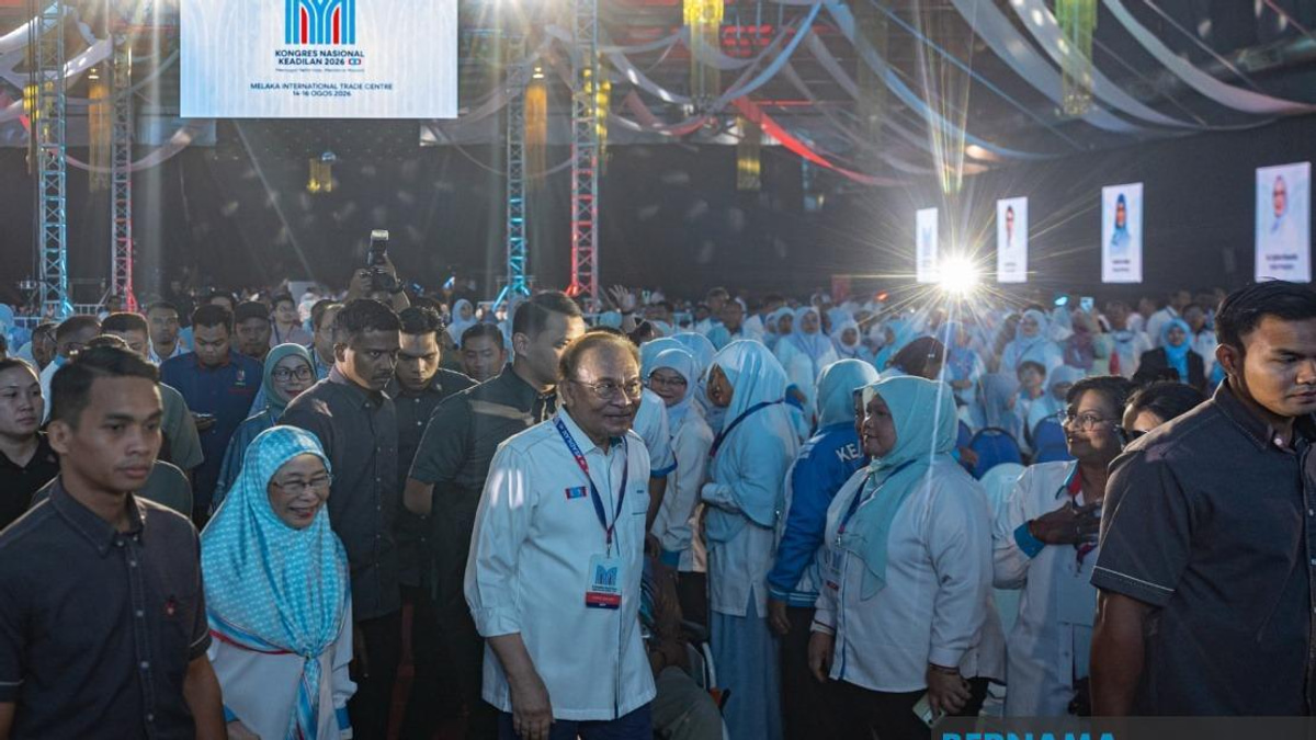 Anwar Reaffirms Commitment to Federal Coalition With UMNO-BN, Prioritising Stability