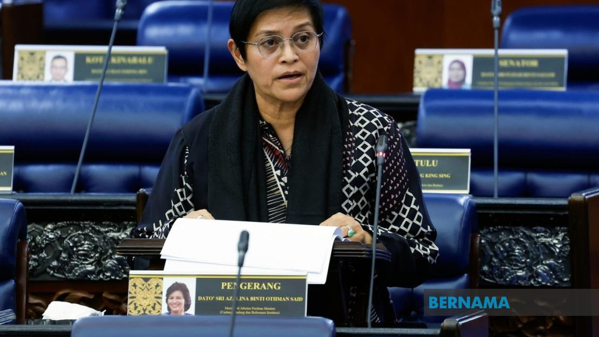 Government Open to Corporate Mafia Inquiry But Wants Investigations to Run Their Course, Says Azalina