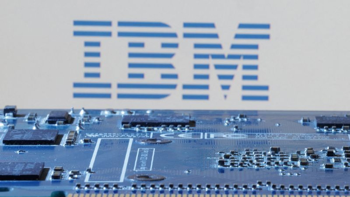 IBM Slashes Growth Forecast as Clients Redirect Spending Toward AI Infrastructure