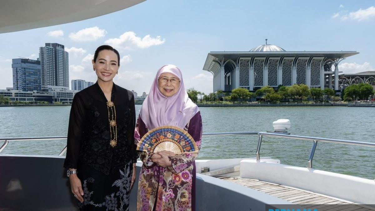 Thai PM's Wife Tours Putrajaya During Official State Visit to Malaysia