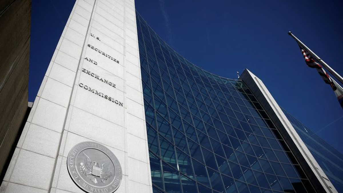 Former Bank of America banker charged with insider trading over South Jersey Industries deal