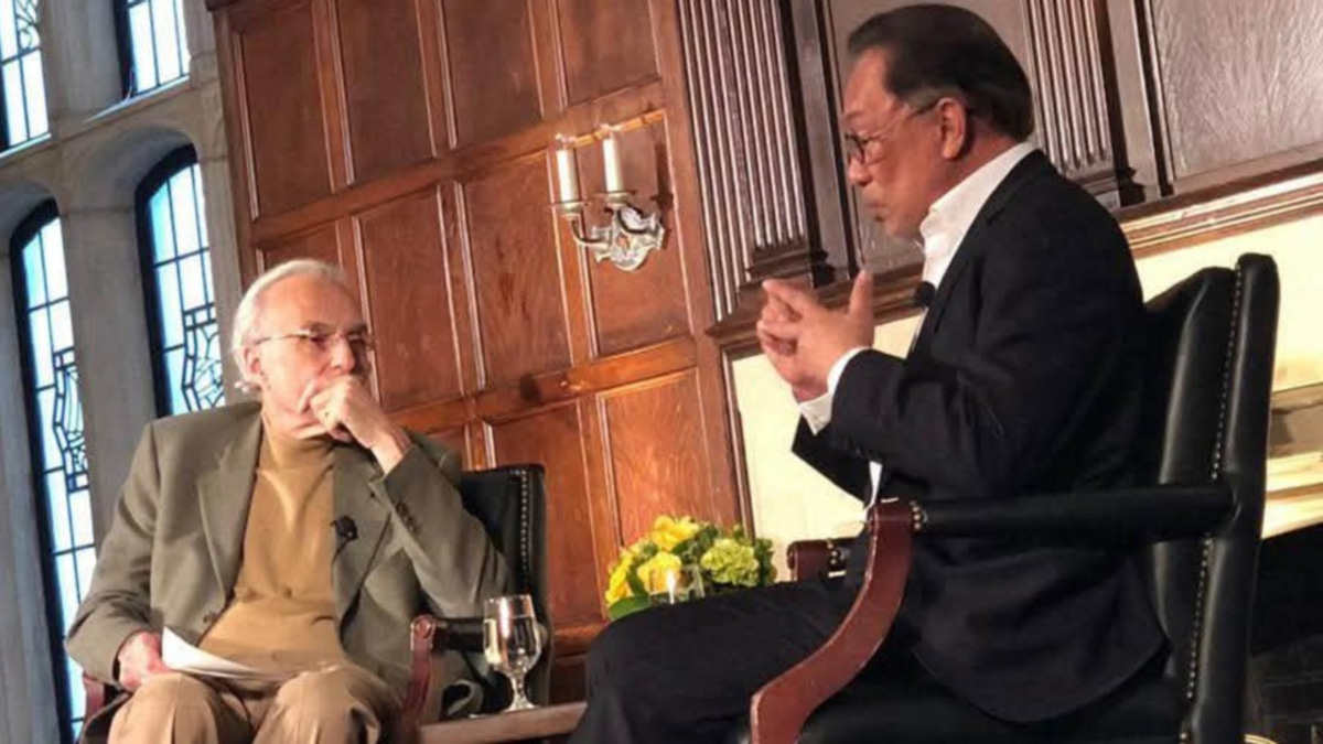 Anwar extends condolences over passing of top Islamic scholar John Esposito