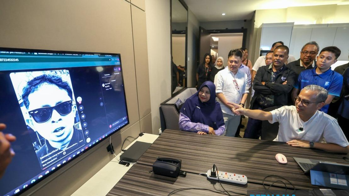 Fahmi Commends Bernama's Comprehensive Coverage of Johor Election