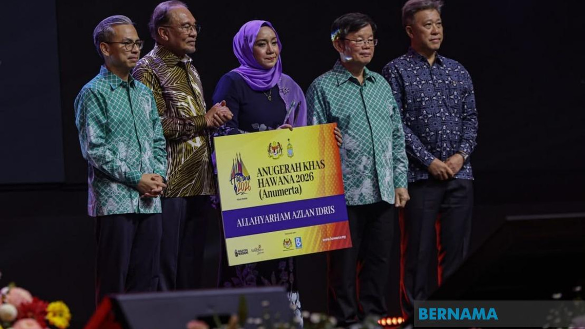 Respected Broadcaster Azlan Idris Honoured With HAWANA 2026 Special Award