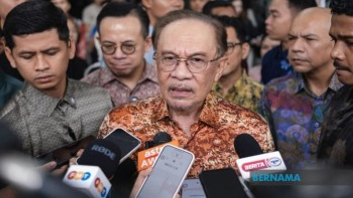 Malaysia Won't Revert to GST Principle, PM Anwar Says; Open to SST Reforms