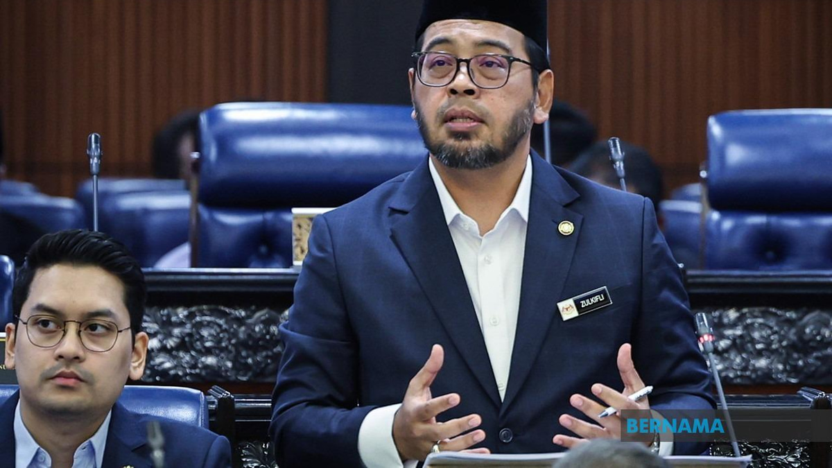 Minister Exposes Tabung Haji's Accounting Deception Through Mak Cik Senah Analogy