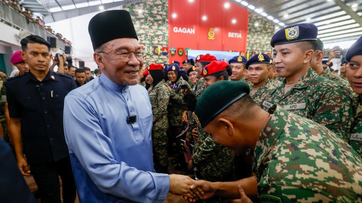 Malaysia Distinguishes Between Israeli Government Actions and Jewish People, Anwar Clarifies