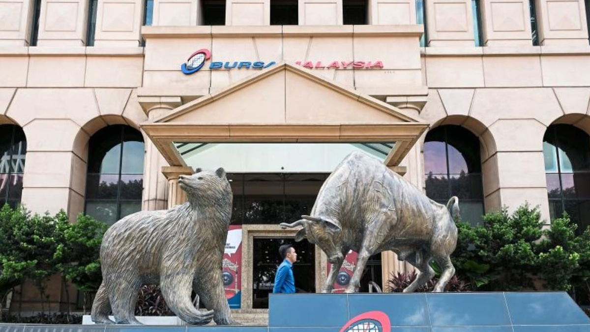 Bursa Malaysia Penalises Meridian and Executive Director for Delayed Financial Reports
