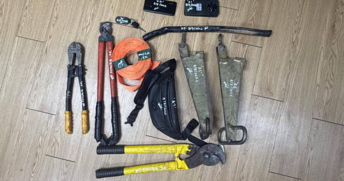 Suspected Cable Thief Apprehended After Spectacular 50km Police Chase Ends in Sungai Chohong Crash