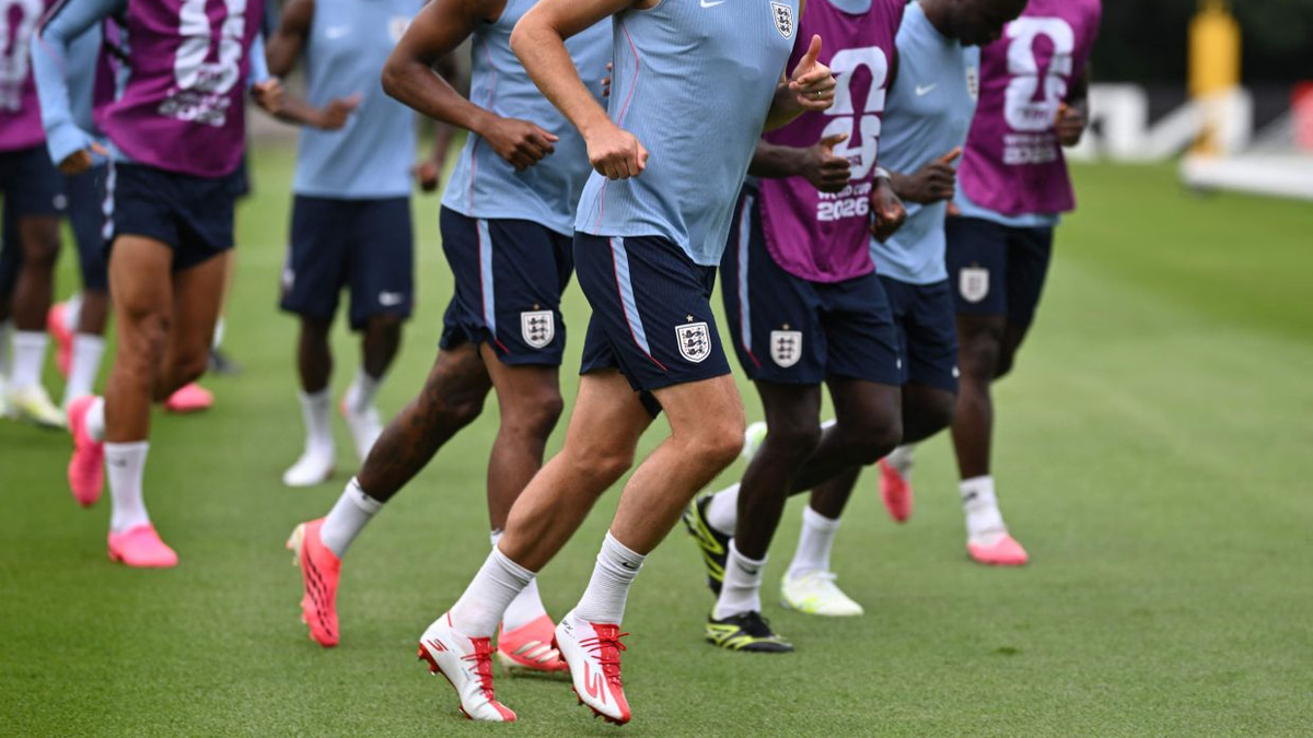 England battle Mexico at iconic Azteca as quarters take shape