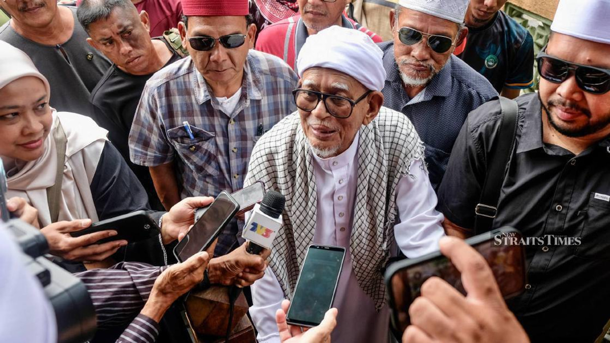 Hadi criticises Anwar's absence from TH RCI parliamentary session