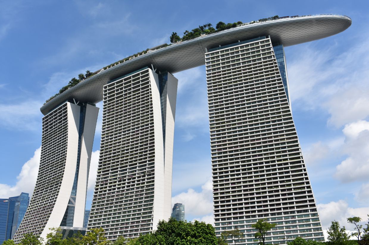 Singapore's Casino Duopoly Tightens as Resorts World Sentosa Struggles Against Marina Bay Sands