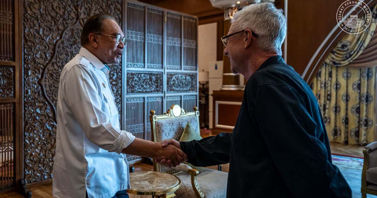 Anwar seeks Formula 1 expertise from Singapore to elevate Malaysia's October Grand Prix