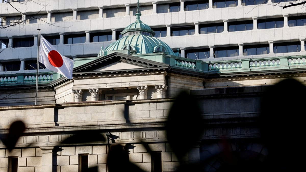 Japan's Flag Desecration Law Sparks Global Debate on Patriotism vs Free Speech