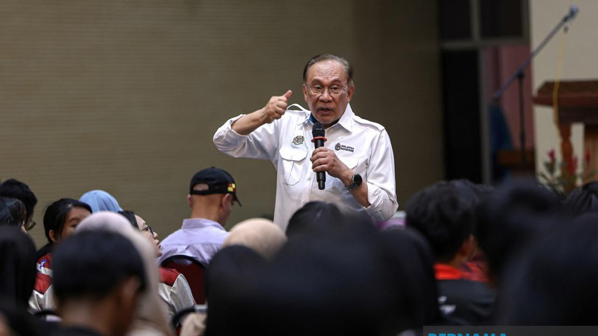 Merit and Need Balance Key to Fair Matriculation Access, Says PM Anwar