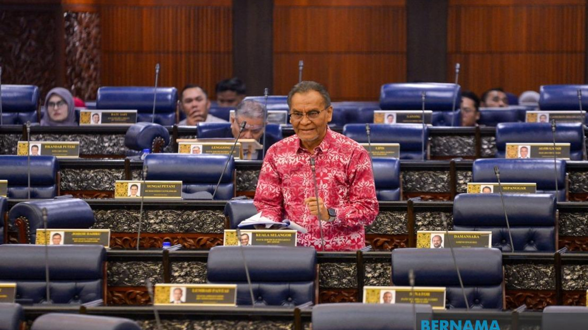 RM500 Million Health Ministry Budget Adjustment Is Technical, Not Operational: Dzulkefly
