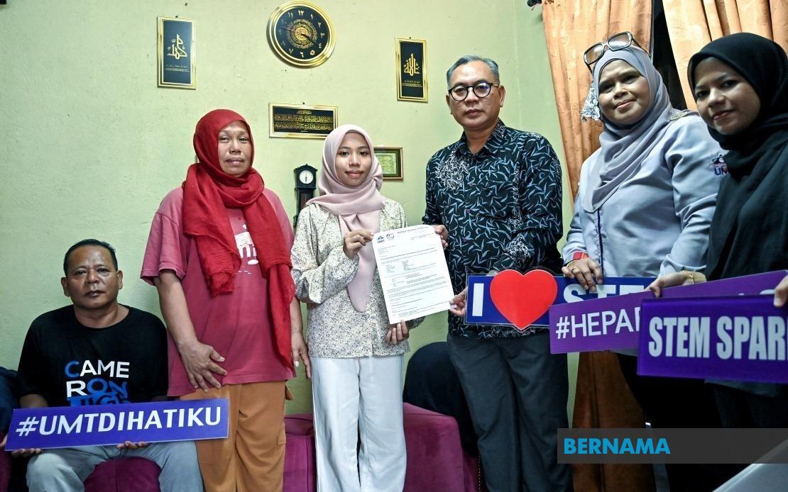 UMT Steps In to Help Student Realise University Dreams Despite Family Hardship