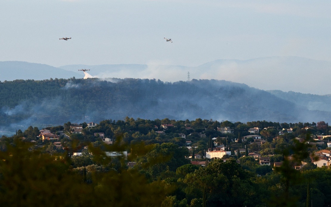France Battles Record Wildfires as Heat Wave Scorches Nearly 40,000 Hectares