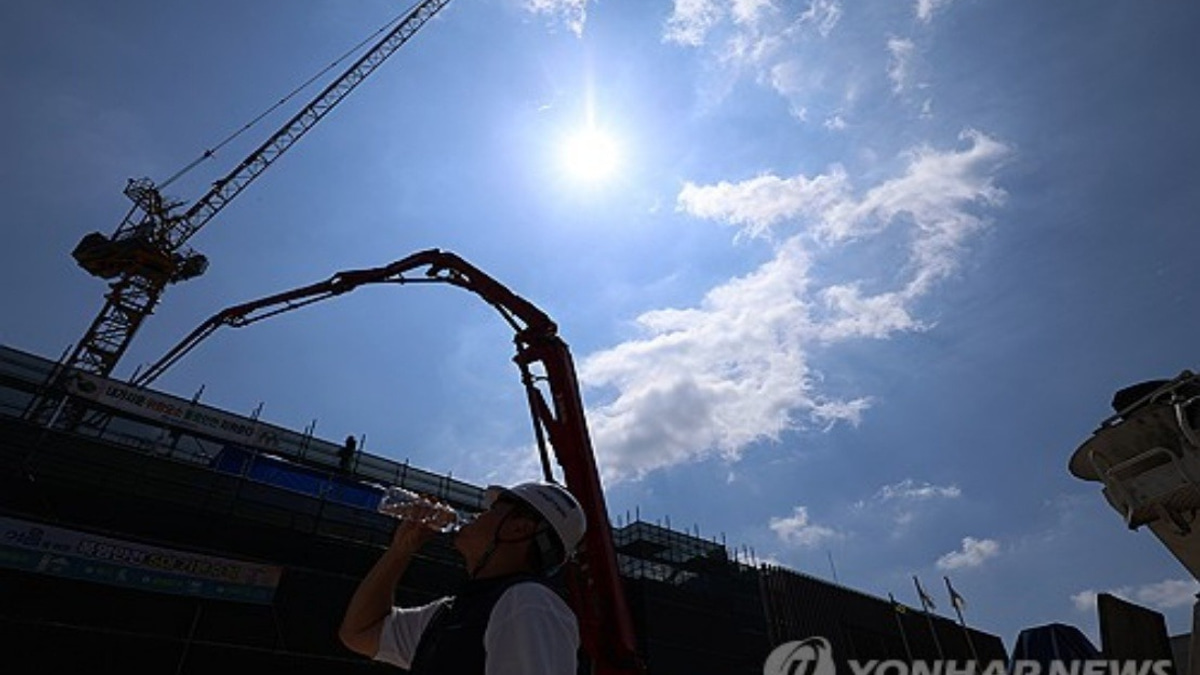 South Korea Swelters as Heat Wave Smashes Temperature Records Across Southeast