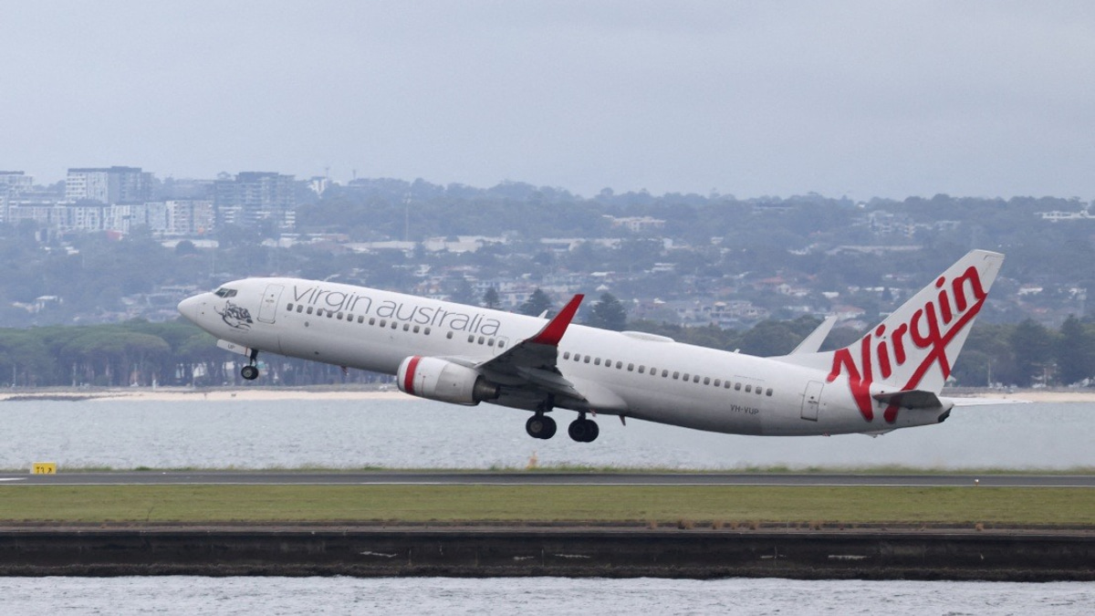 Jetstar Crew Member Injured as Two Planes Nearly Collide at Sydney Airport