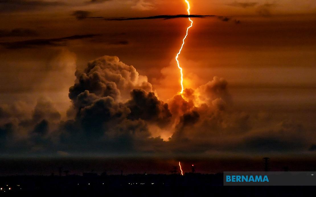 Severe Weather Alert: Seven States Brace for Thunderstorms and Heavy Rain Tonight