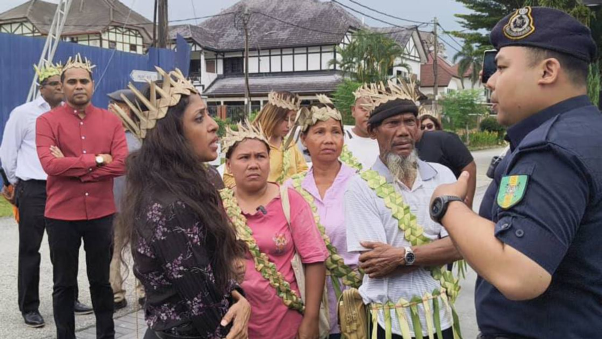 Anwar pledges to intervene in Kampung Sungai Cot Orang Asli land battle