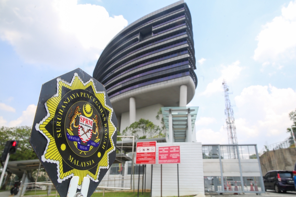 MACC Detains Five Additional Immigration Officers in MyIMMs System Breach Investigation