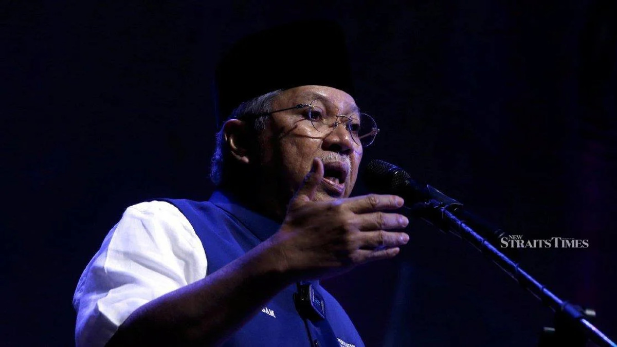 Annuar calls for restraint as Perikatan Nasional faces internal discord