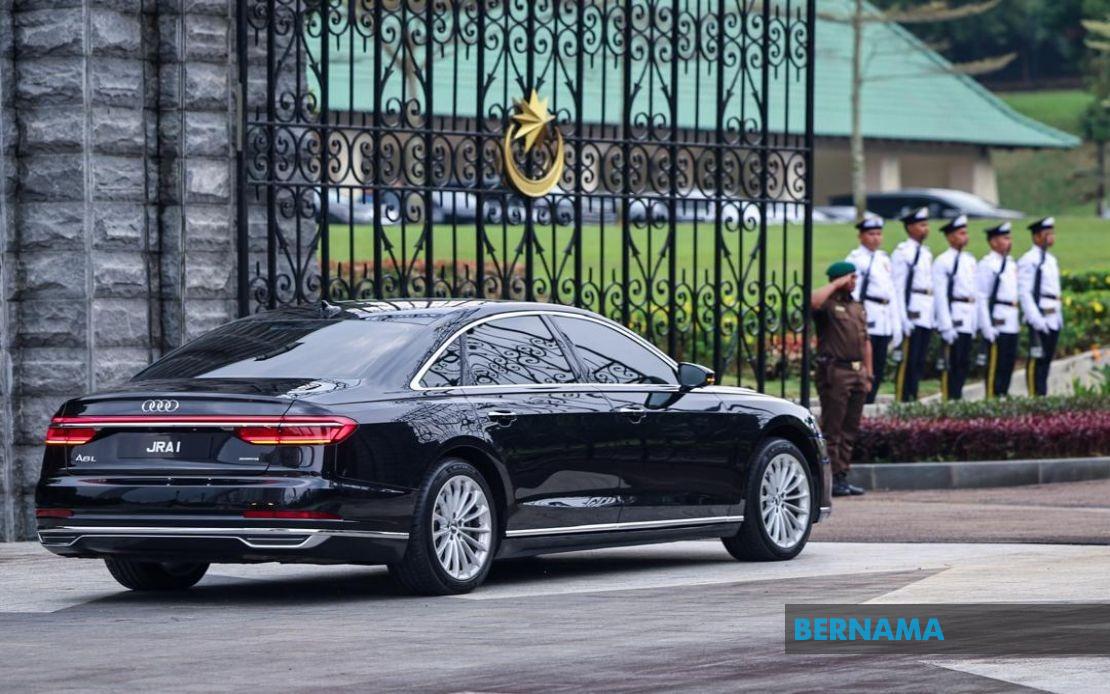 Onn Hafiz Arrives at Istana Bukit Serene for Johor Menteri Besar Swearing-In